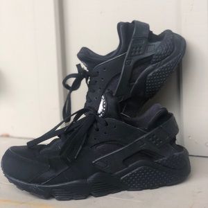 BAREY WORN NIKE HUARCHE✨